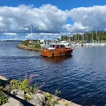 Traditional Finnish Lapland House At Wild Forest Backyard! *