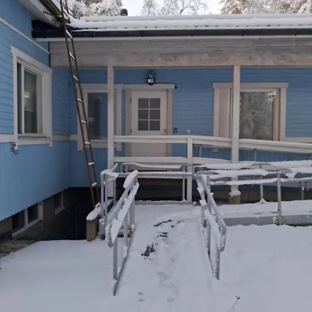 Traditional Finnish Lapland House At Wild Forest Backyard! *