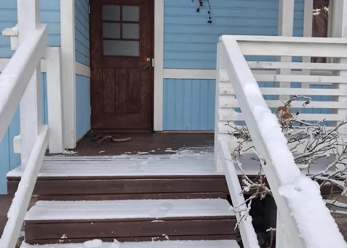 Traditional Finnish Lapland House At Wild Forest Backyard! *