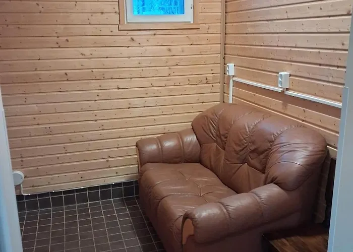 Traditional Finnish Lapland House At Wild Forest Backyard! Vakantiehuis Kemi