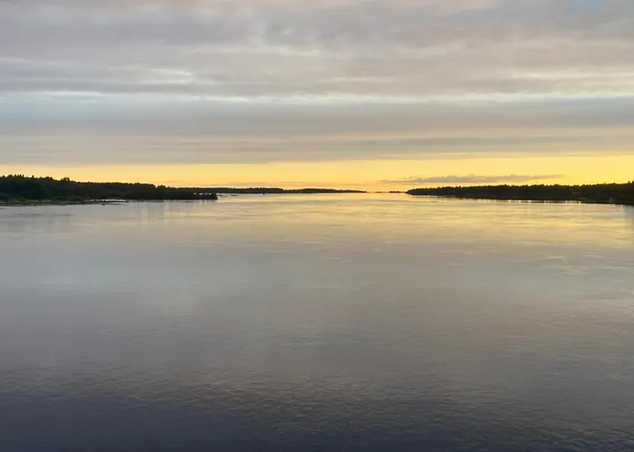 Traditional Finnish Lapland House At Wild Forest Backyard! *