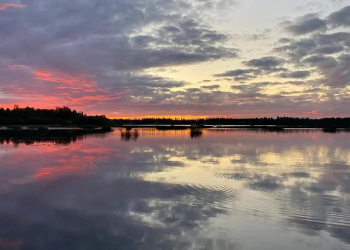 Traditional Finnish Lapland House At Wild Forest Backyard! Vakantiehuis *