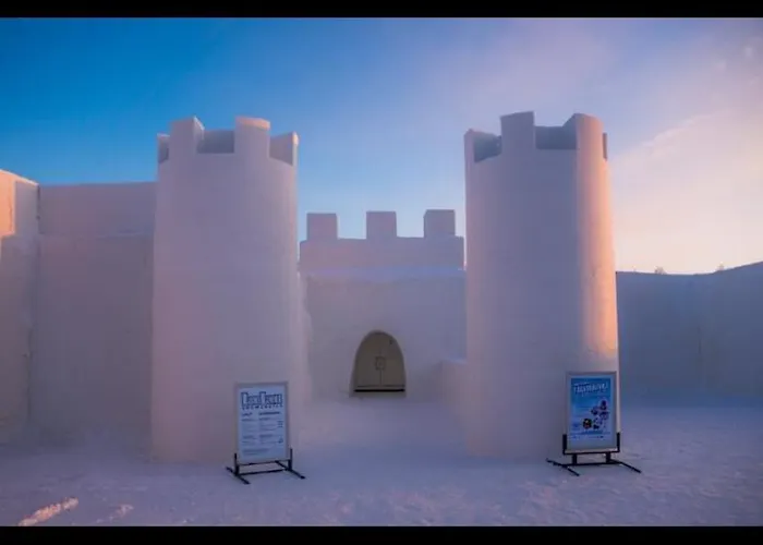 Traditional Finnish Lapland House At Wild Forest Backyard! *